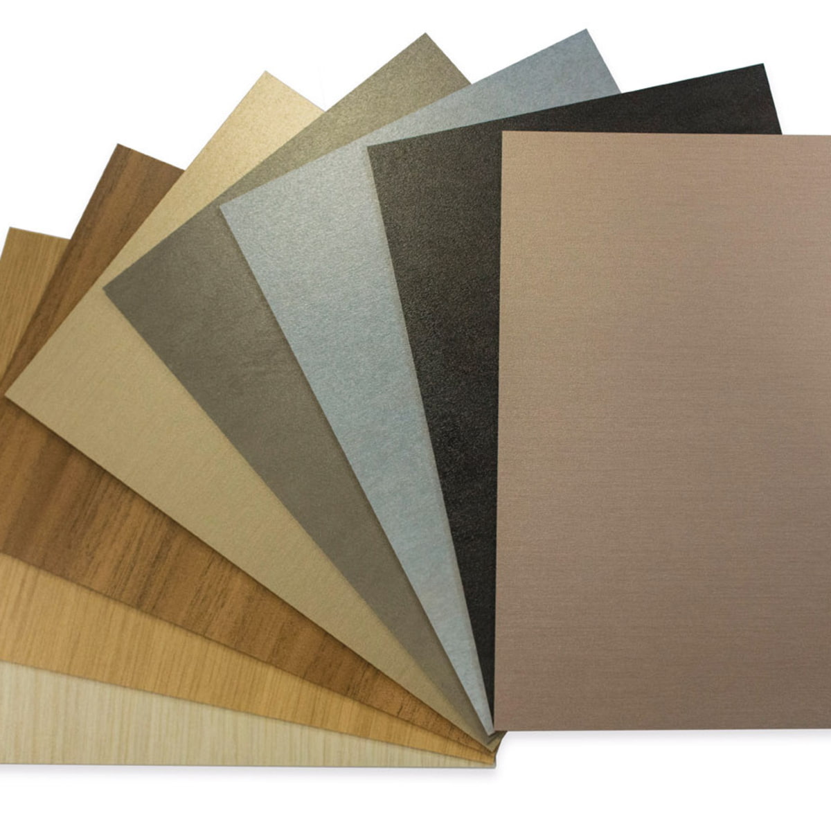 Platten sind robuster Wandschutz in Holz und Metalloptik